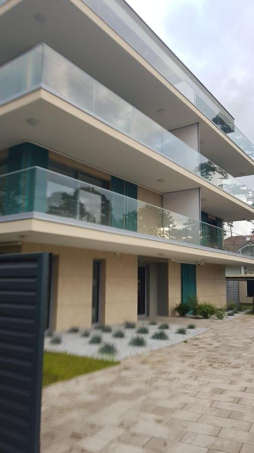 Uroczy Apartament Happy 01 Z Widokowym Tarasen Na Dachu - Tuz Przy Plazy !!! Niechorze Zewnętrze zdjęcie
